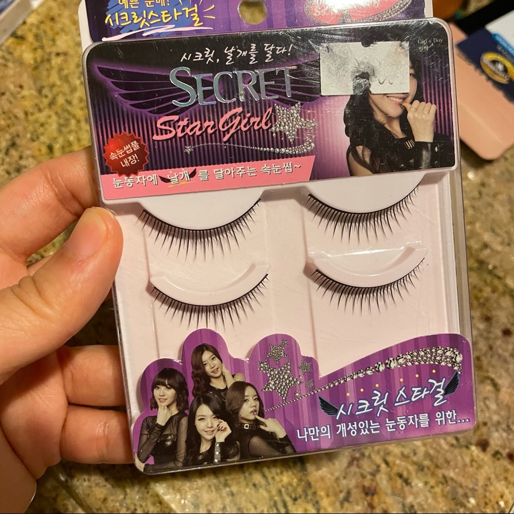 BNIB/NWT Korean Kpop Strip Faux Eyelash Lashes